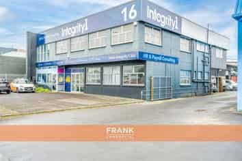 Standalone office in PAPAKURA