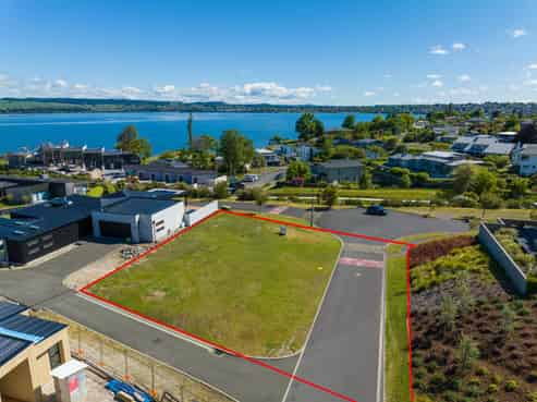 2 Kurapoto Lane, Rainbow Point