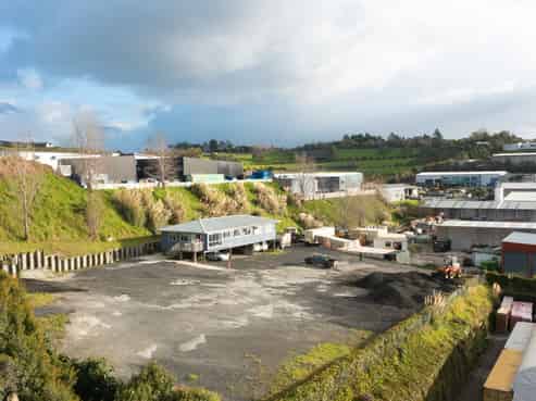 Yard & Office Silverdale - 3,000m2 + Available