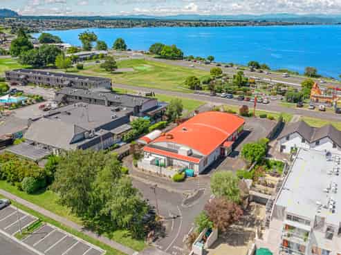 Prime Lakefront Site For Lease 