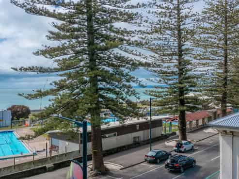 25 Marine Parade, Napier Hill