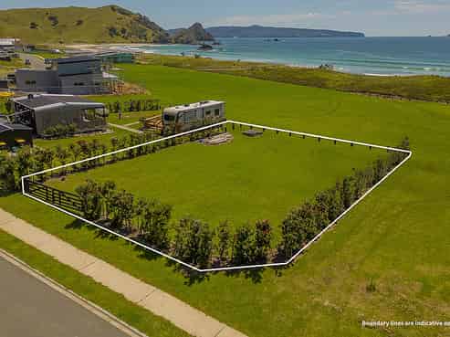 52 Skippers Road, Opito Bay