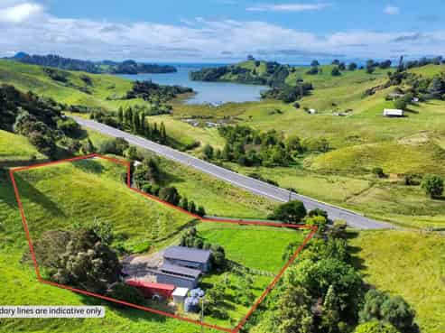 910A Wainui Road, Wainui