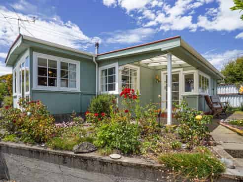 69 Dunns Avenue, The Pines Beach