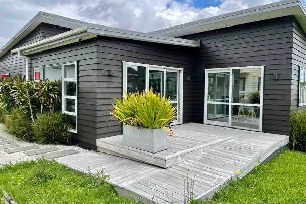 Property value 8 Shamrock Drive, Kumeu realestate.co.nz