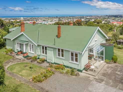 34 Shakespeare Road, Bastia Hill