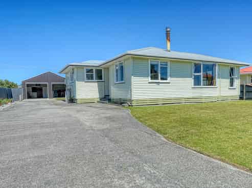 7 West Drive, Hokitika