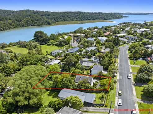 13 Gails Drive, Okura