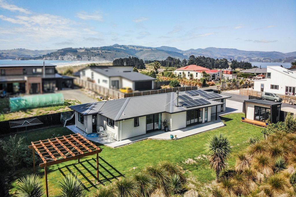 Sold 6 Errols Court, Warrington realestate.co.nz