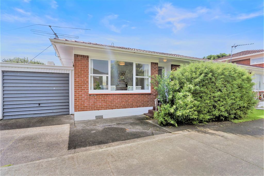 Property value 2/24 Inverness Road, Browns Bay realestate.co.nz
