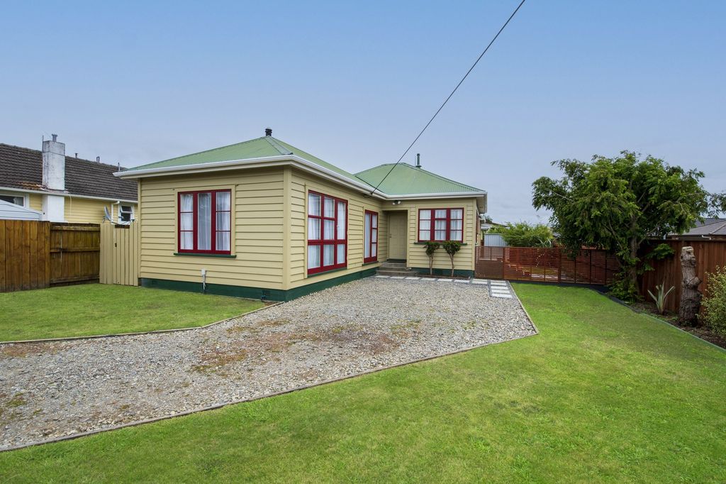 Property value 73 Queenwood Road, Levin realestate.co.nz