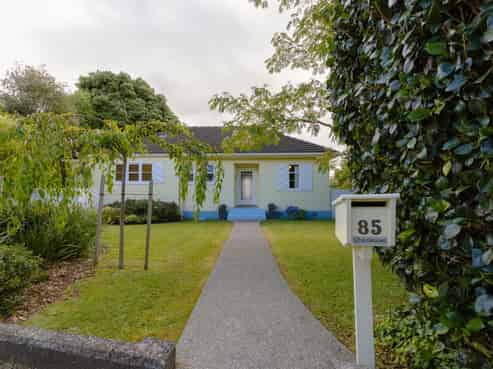 85 Savage Crescent, West End