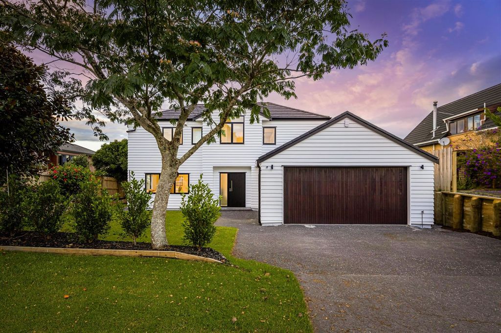 Property value 151 Colwill Road, Massey realestate.co.nz