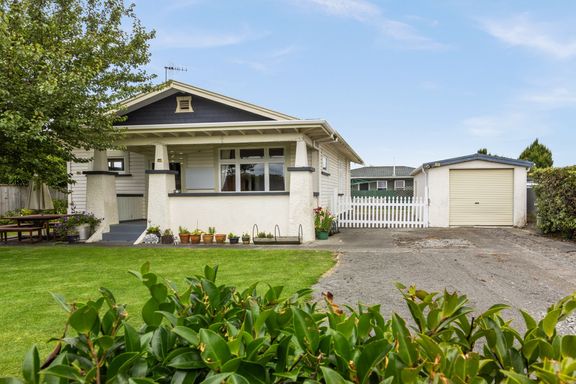 Property value - 33 Bowling Road, Greenmeadows - realestate.co.nz