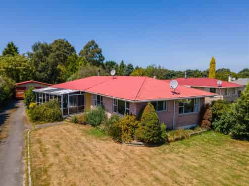 38 Acacia Drive, Levels