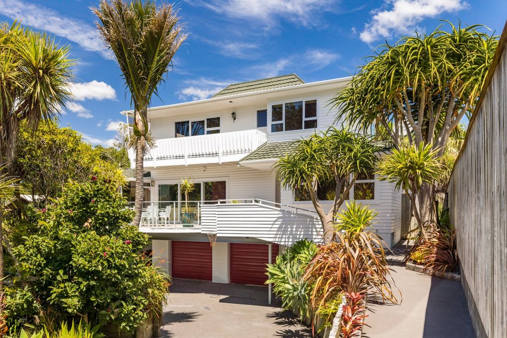 Property value 105 Vivian Street, New Plymouth Central realestate.co.nz