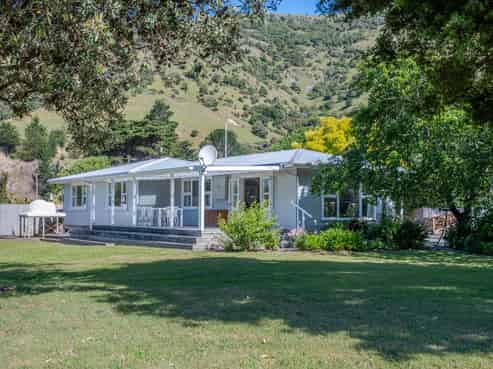 1200 Okains Bay Road, Okains Bay