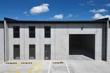 High spec warehouses at Riverhead 