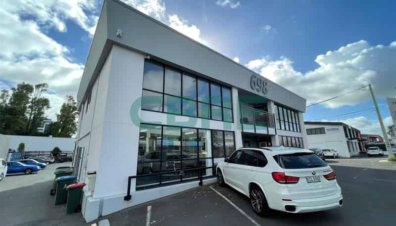  698 Great South Road, Penrose