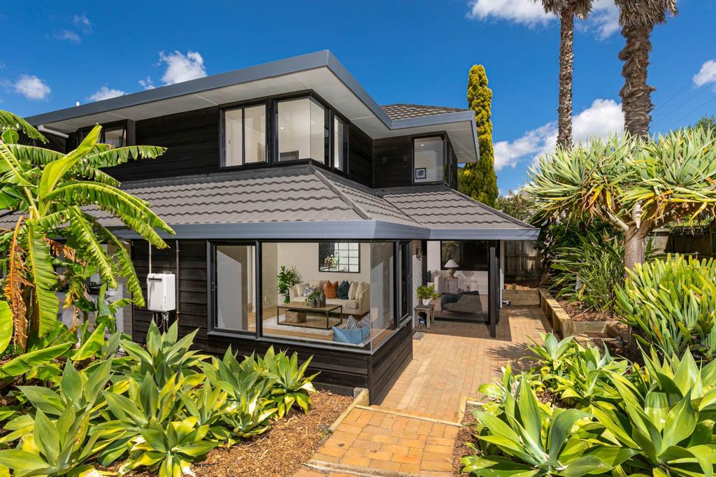 Property value 12 County Road, Torbay realestate.co.nz