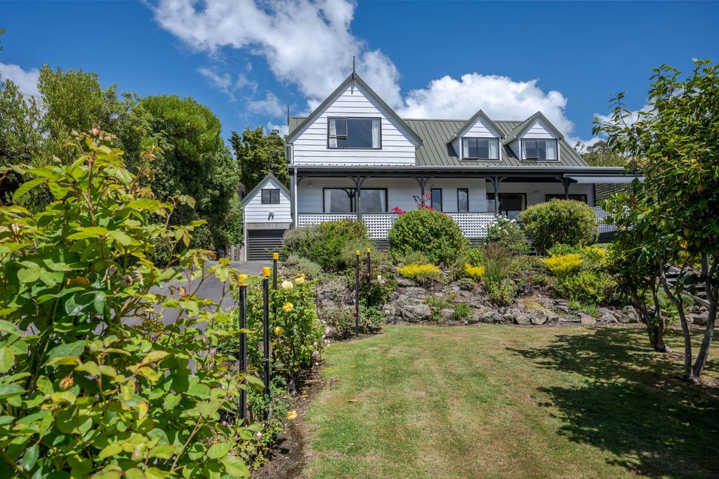 Property value 16 Aylmers Valley Road, Akaroa realestate.co.nz