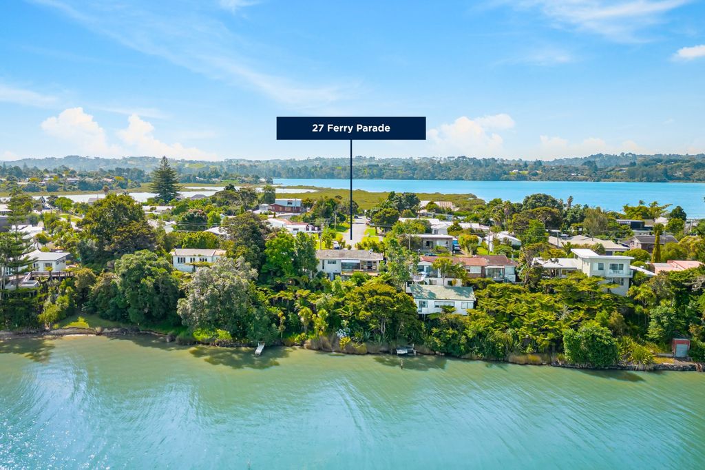 Property value 27 Ferry Parade, Herald Island realestate.co.nz