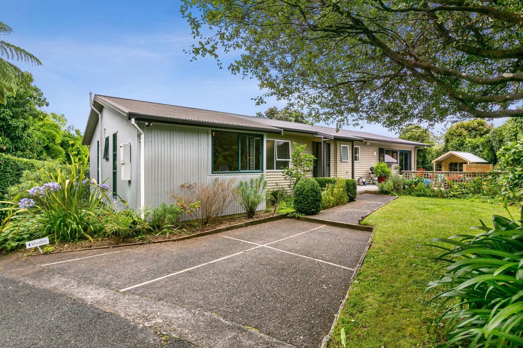 Property value 108A Wairau Road, Oakura realestate.co.nz