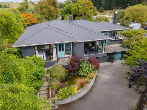 42 Maudes Road, Deborah