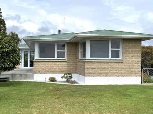 128 Rolleston Street, Hokitika