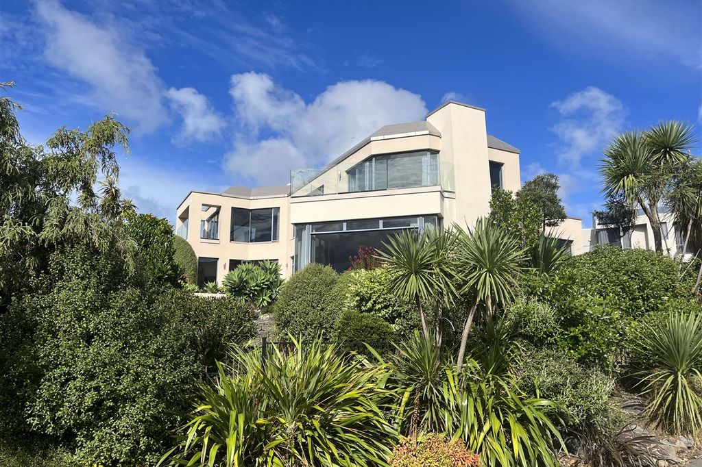 Property value 6 Inverness Lane, Redcliffs realestate.co.nz