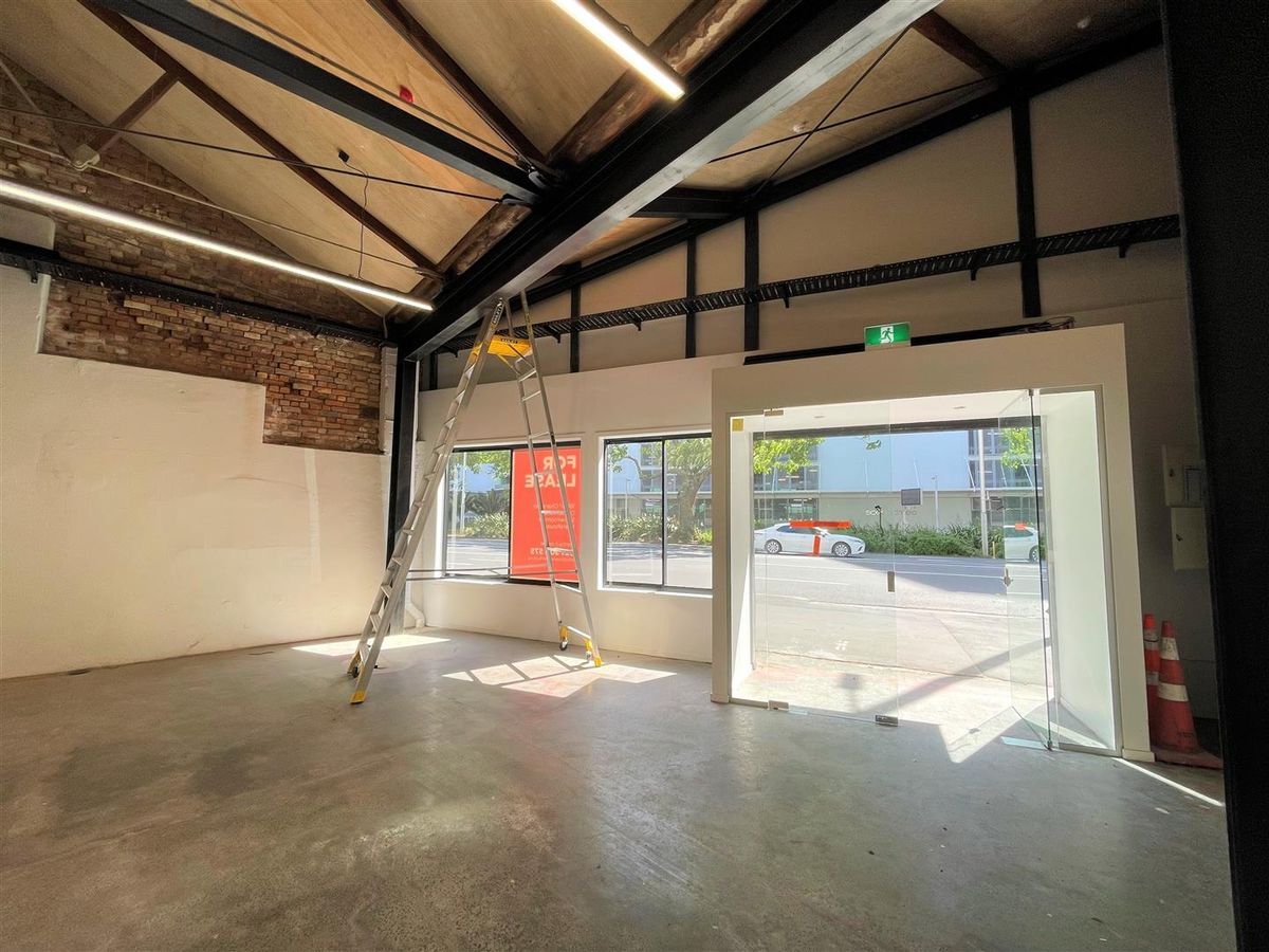 Savills - Unique and refurbished office/Showroom - Ansicht 2