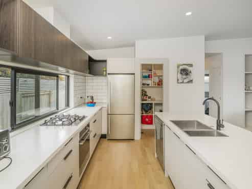 16 Navigation Drive, Cooks Beach