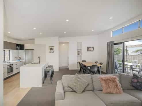 16 Navigation Drive, Cooks Beach