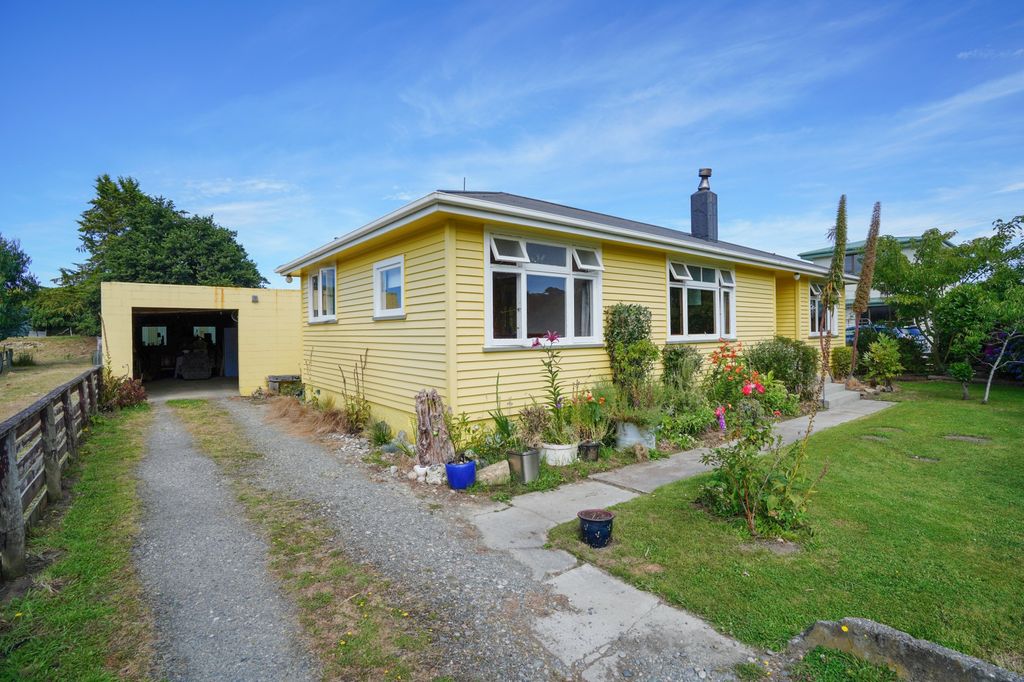 Property value 17 Half Mile Road, Tuatapere realestate.co.nz