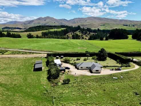 1499 Livingstone-duntroon Road, North Otago Surrounds