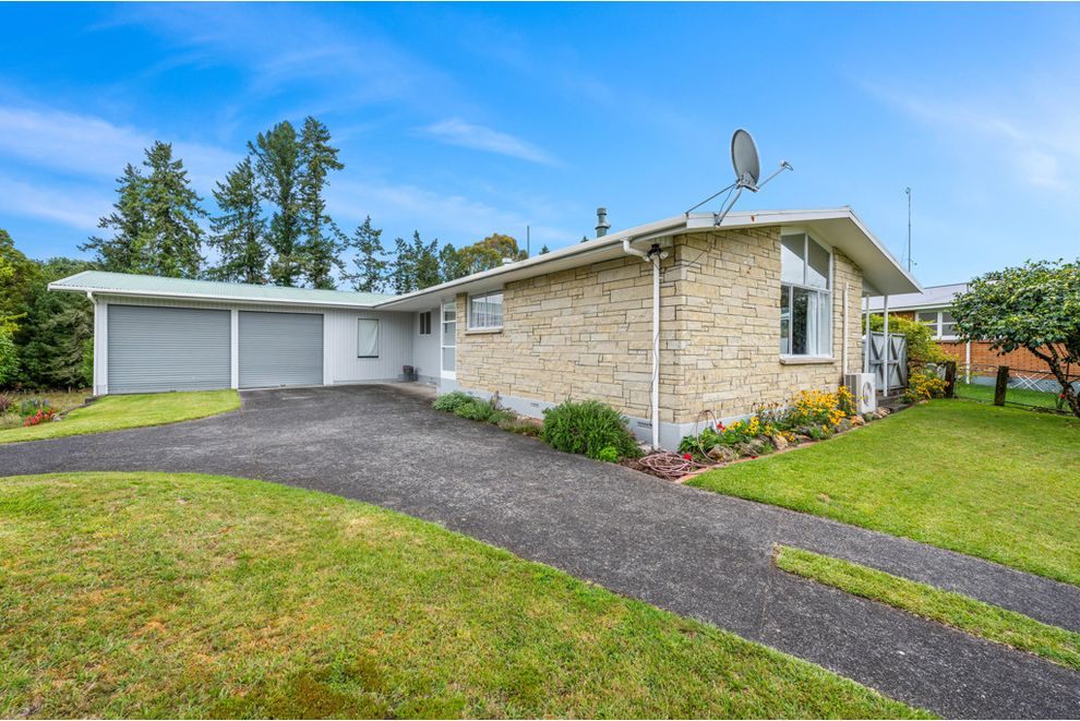 18 Hall Crescent, TAUMARUNUI, Ruapehu For Sale realestate.co.nz