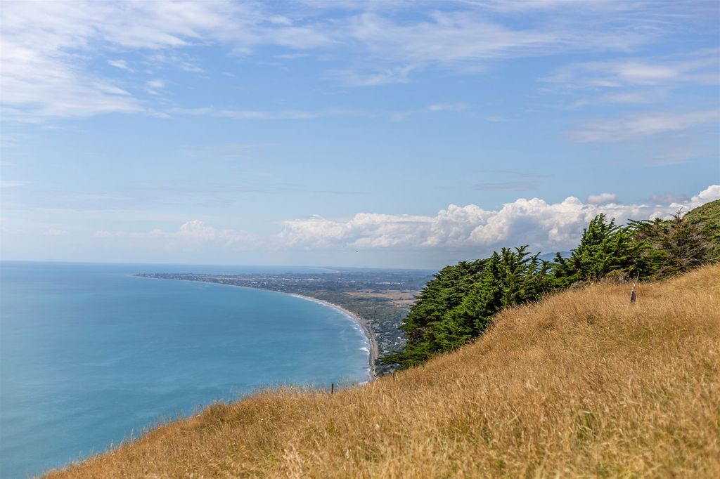 Property value 1122B Paekakariki Hill Road, Pauatahanui realestate