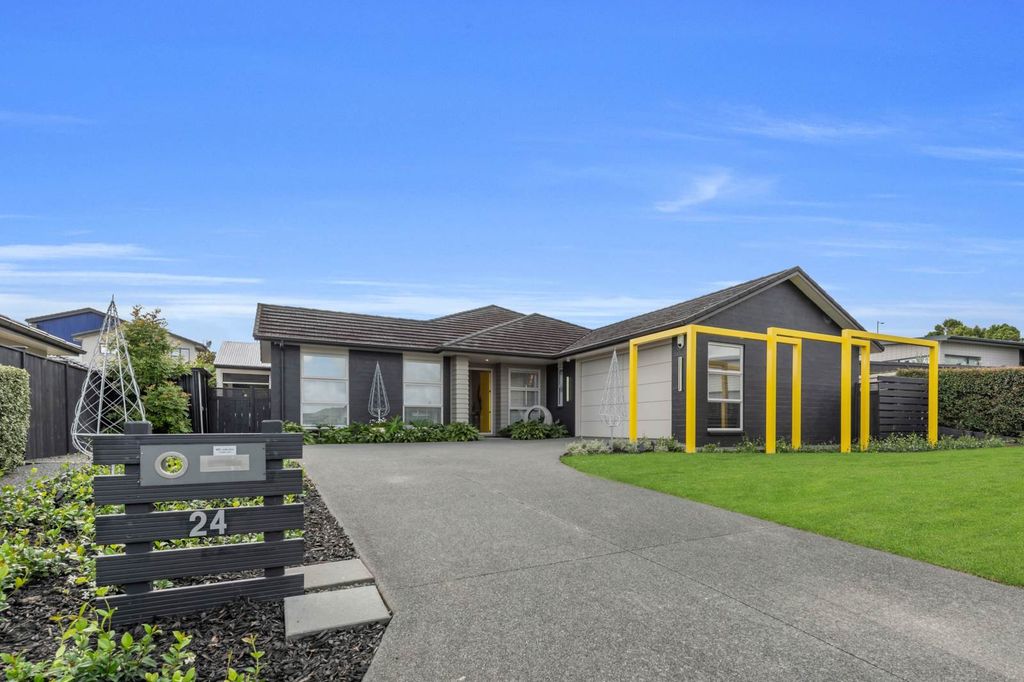 Property value 24 Lydiard Place, Beachlands realestate.co.nz