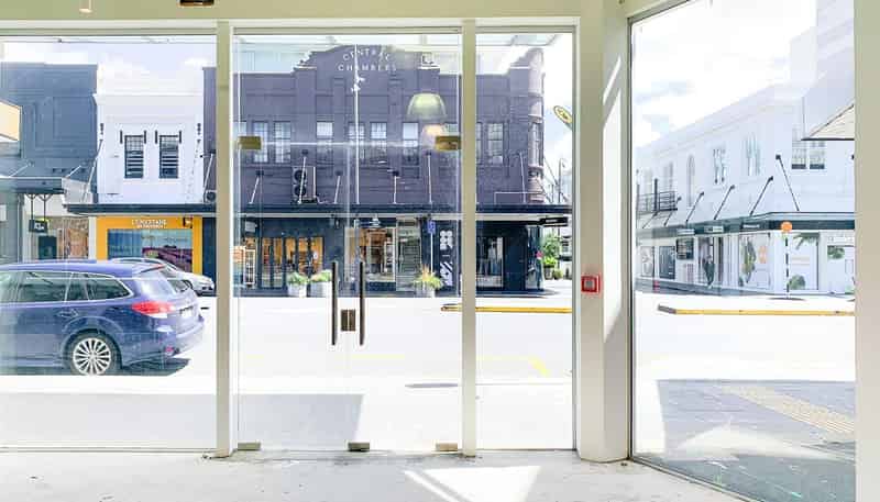   242 Broadway, Newmarket