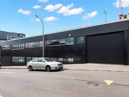 Vacant Possession - Eden Tce Live/Work Warehouse
