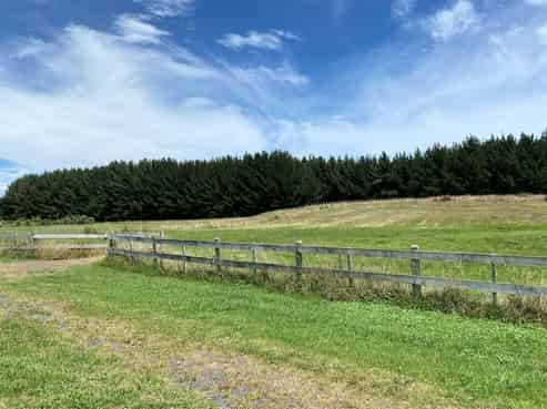 1215 Kanuka Drive, Waitarere Beach