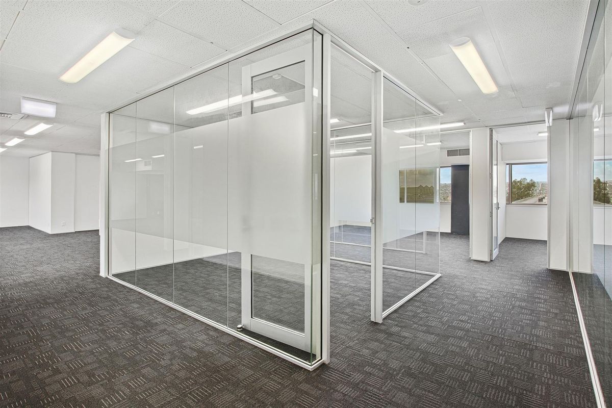 CBRE - Top Floor Newmarket Office - Ansicht 5