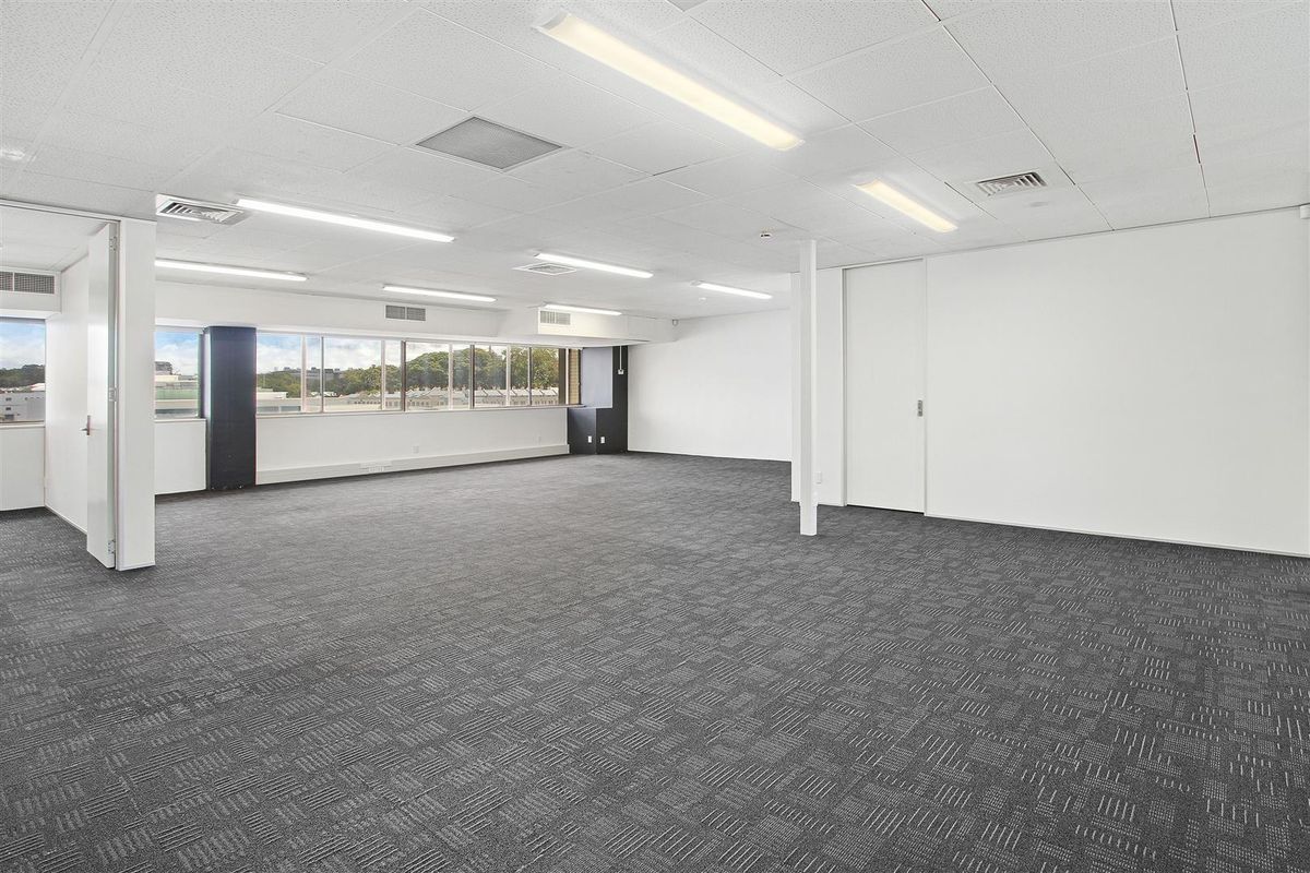 CBRE - Top Floor Newmarket Office - Ansicht 4