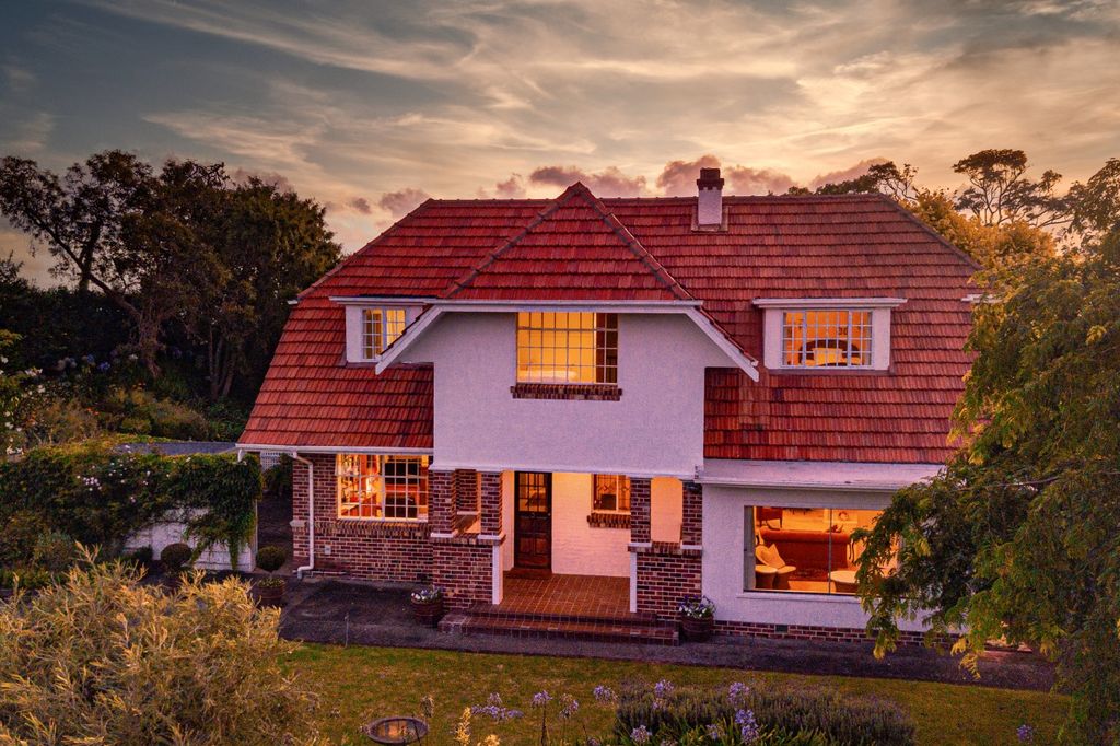 Property value 84 Parkes Avenue, Saint Johns Hill realestate.co.nz