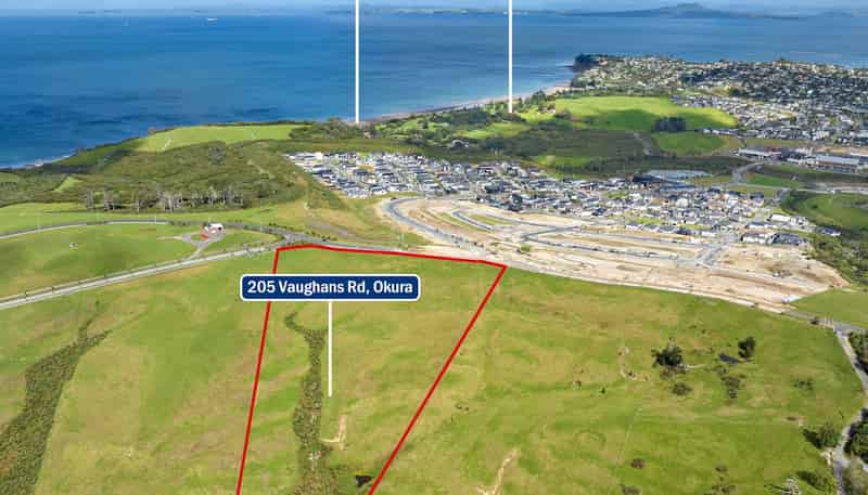205 Vaughans Road, Okura
