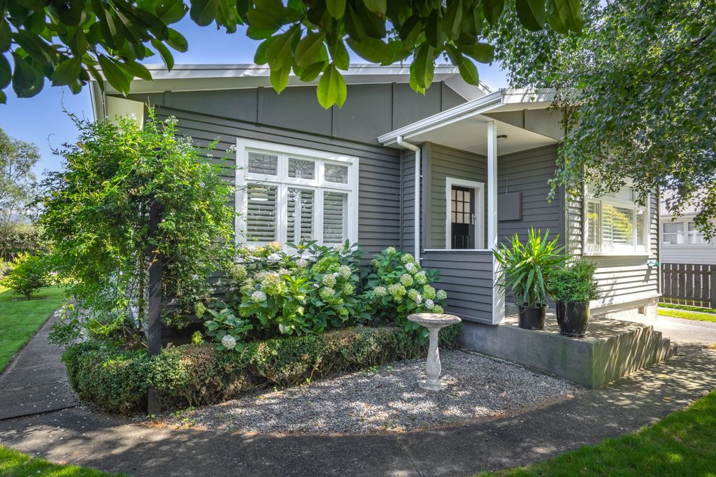 Property value 6 Yule Grove, Greytown realestate.co.nz