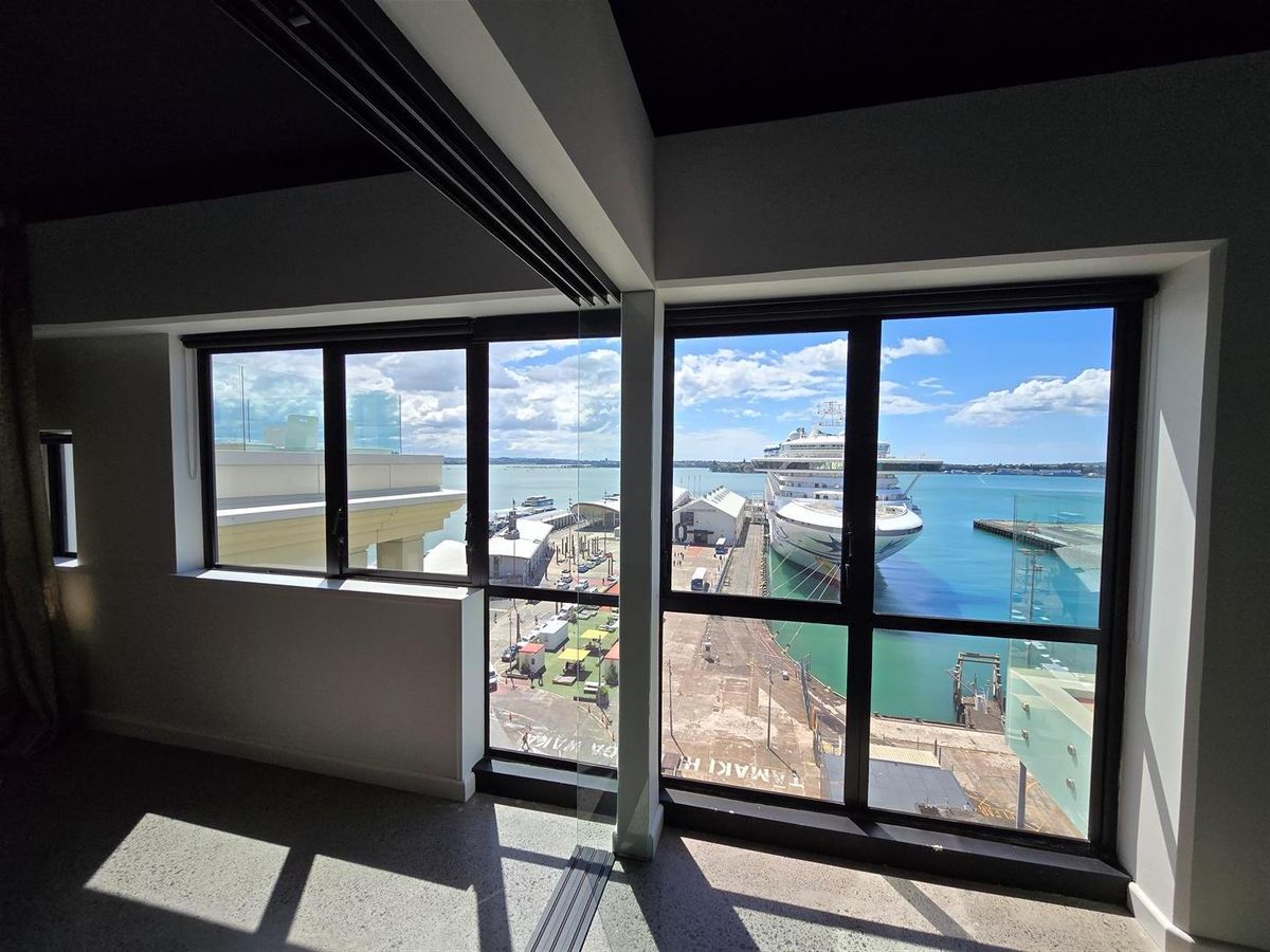 Savills - Spectacular sea views - Bilde 3