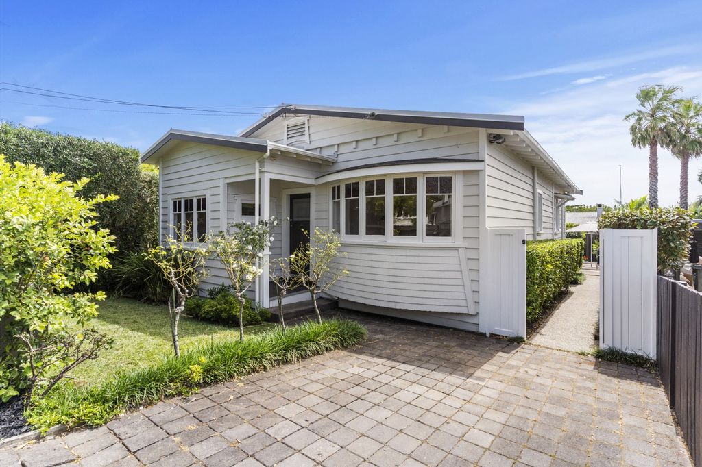 Property value 22 Cumberland Avenue, Westmere realestate.co.nz