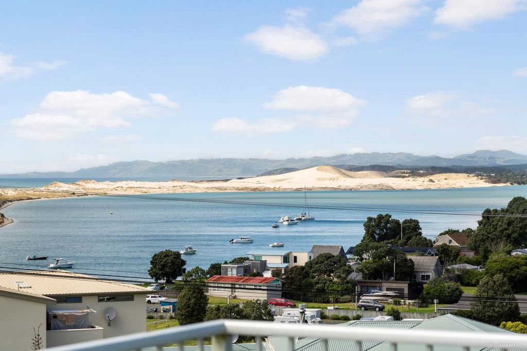 Property value 11 Wintle Street, Mangawhai Heads realestate.co.nz