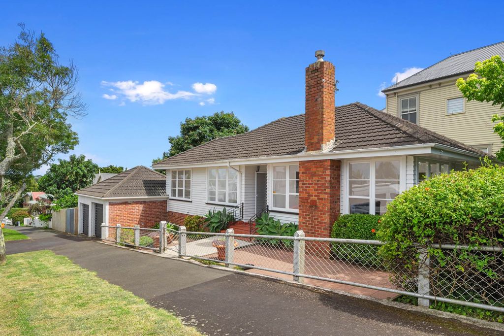 Property value 155 Victoria Road, Devonport realestate.co.nz